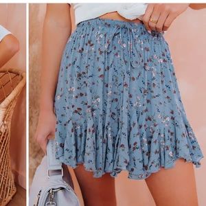 Vici Versa floral ruffle shorts